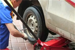 朝天附近拖车24小时服务热线电话