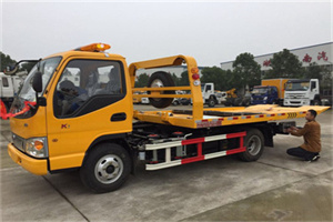 朝天哪里有拖车服务